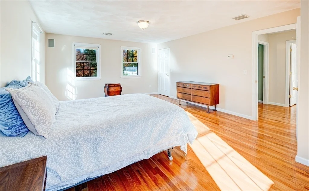 Photo of 75 Kings View Rd