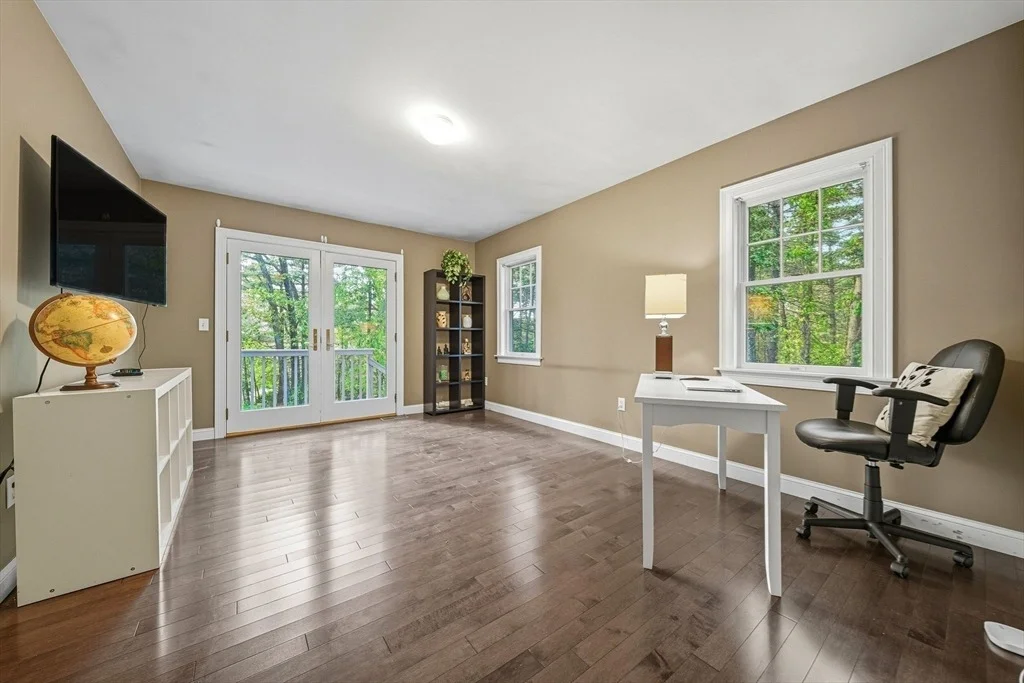 Photo of 6 Bittersweet Ln