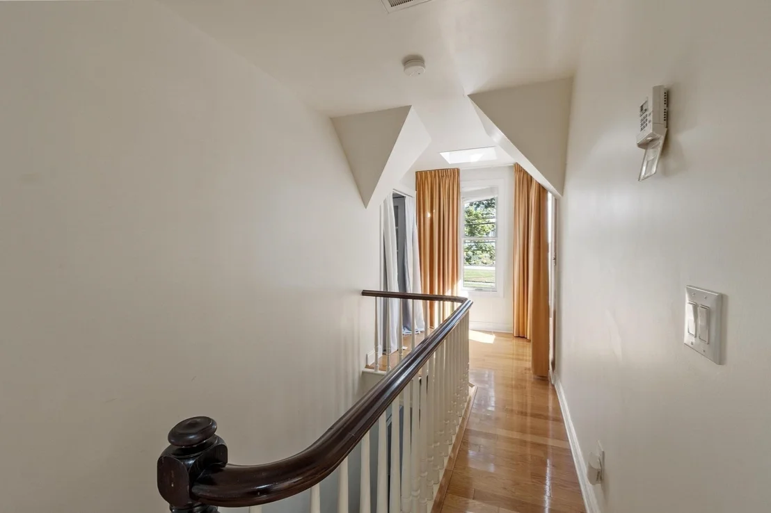 Photo of 8 Winthrop St