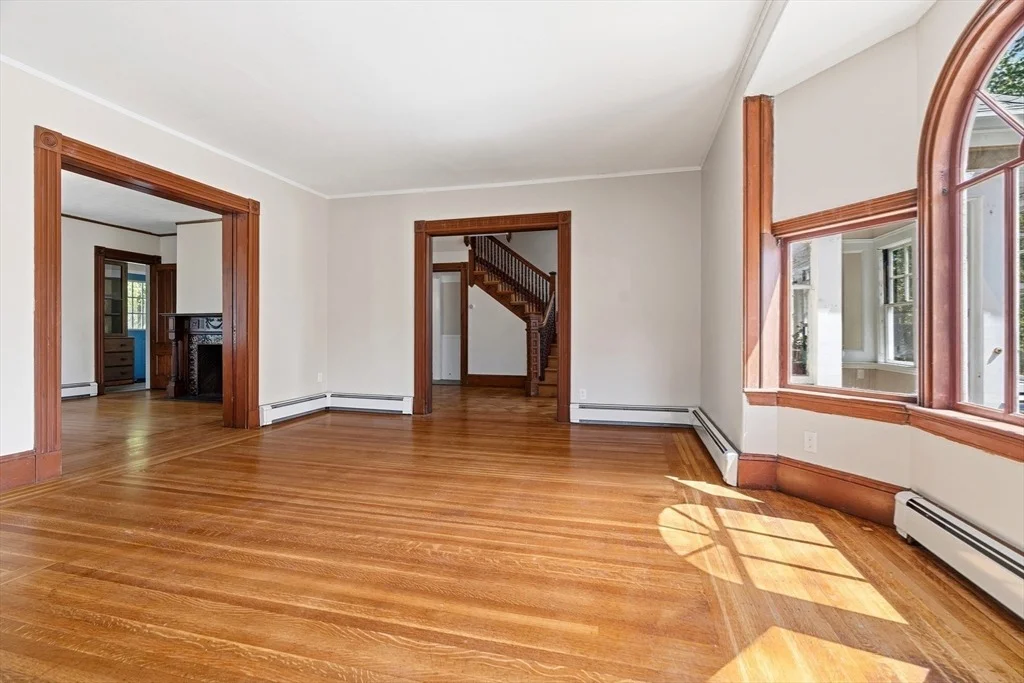 Photo of 10 Oak Bluff St