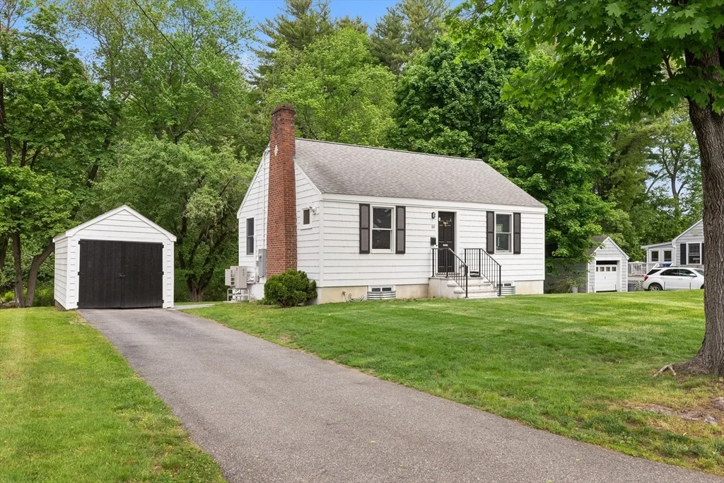 Photo of 84 Crest Rd