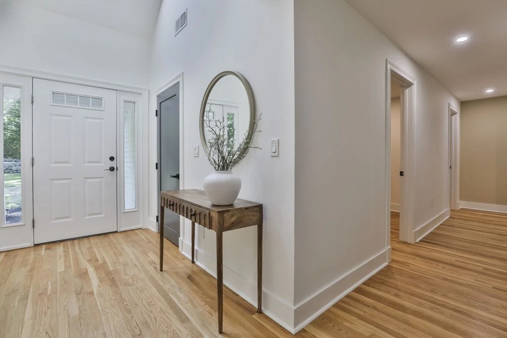 Photo of 576 Grove St