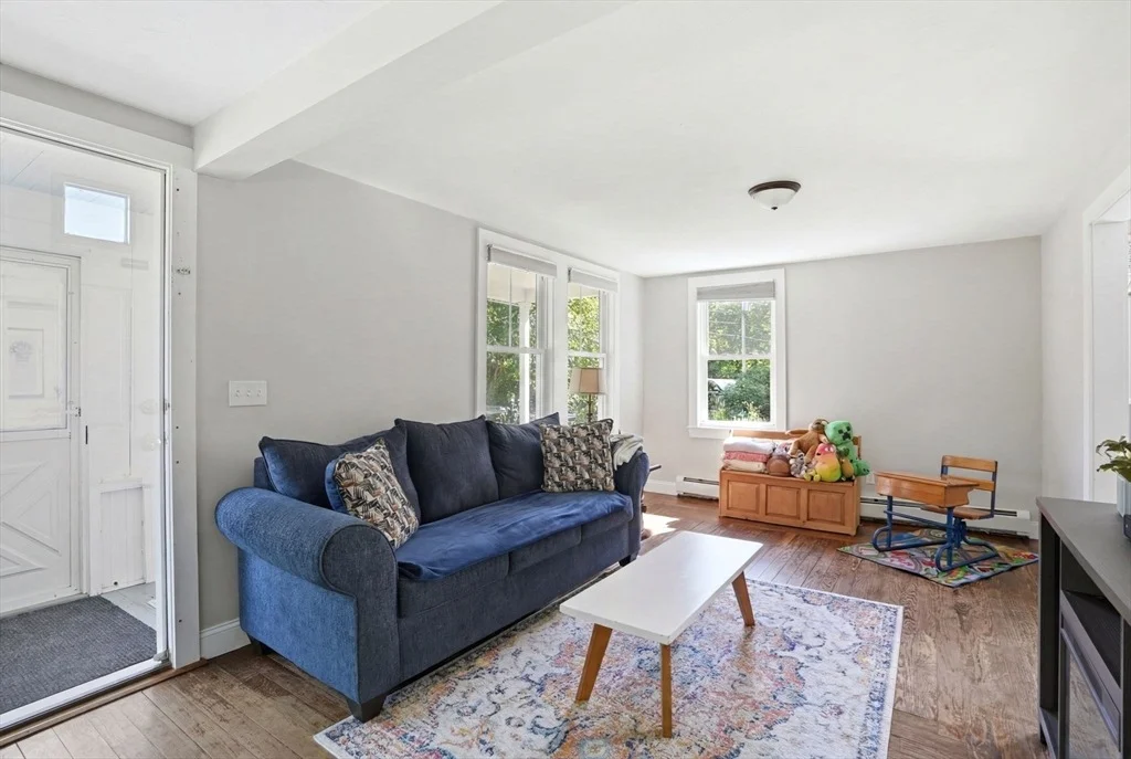 Photo of 72 Pembroke Ave