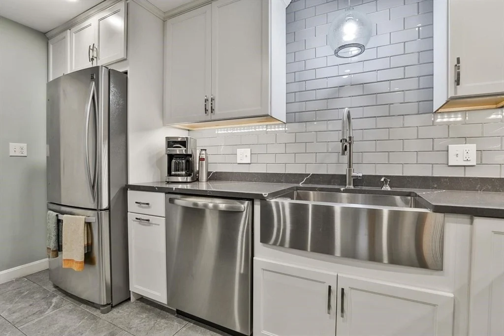Photo of 9 Candy Ln