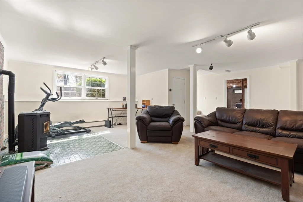 Photo of 552 Hudson Rd.