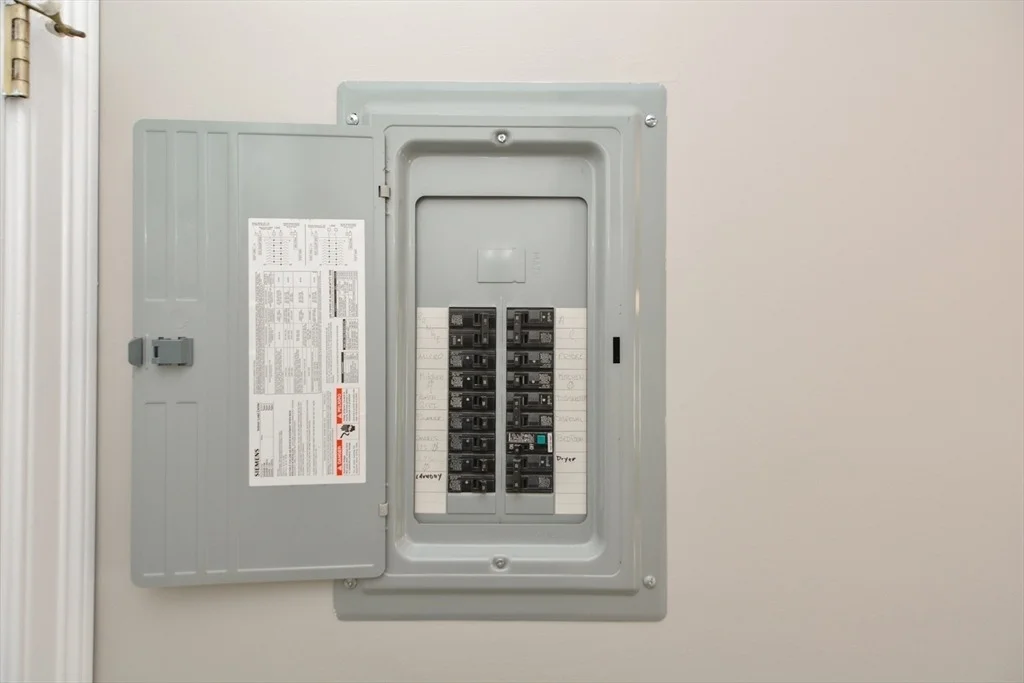 Photo of Unit D at 21 Wall St