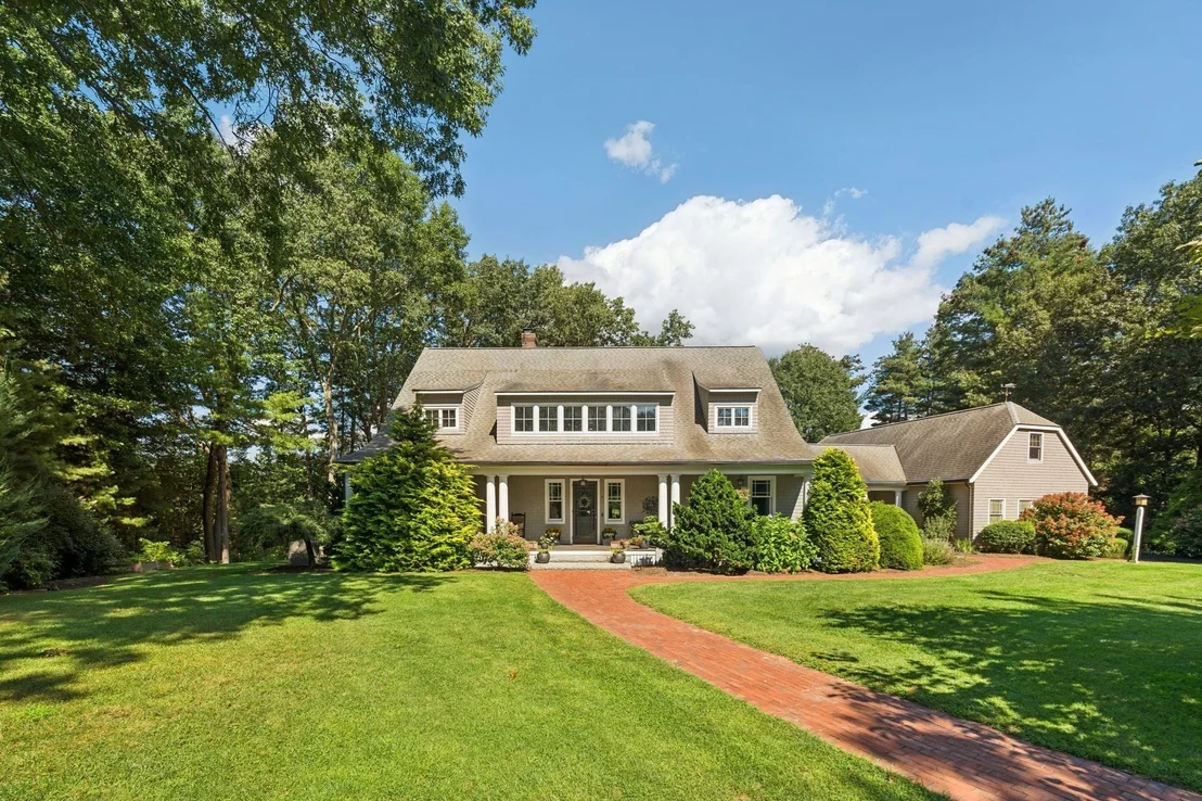 Photo of 7 Strawberry Hill Ln