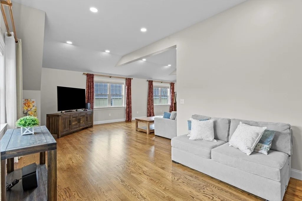 Photo of 14 Charles St