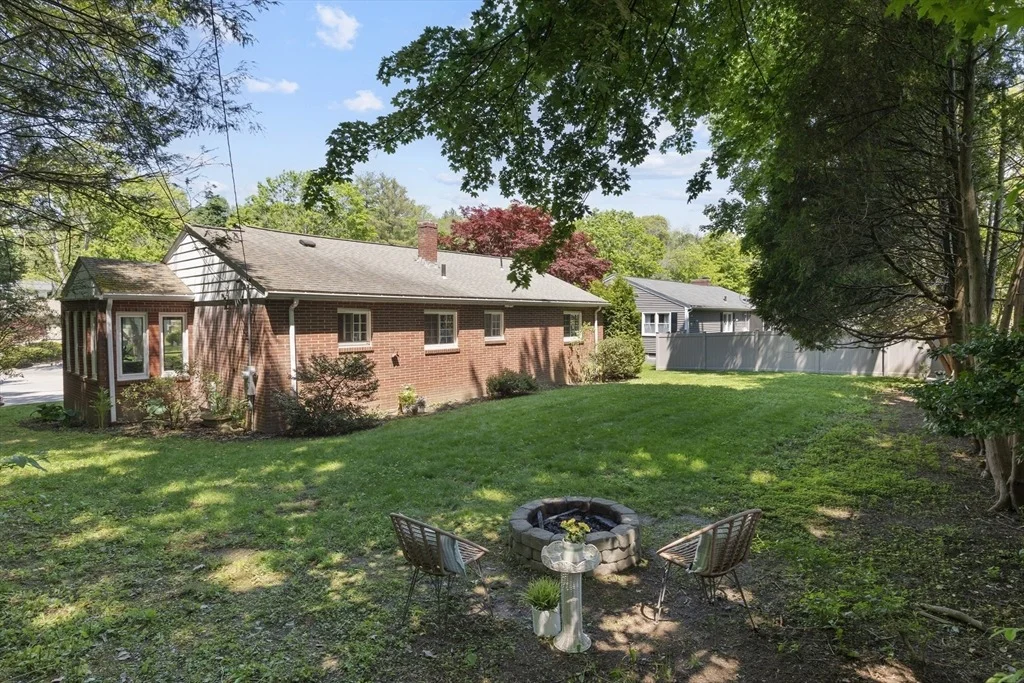 Photo of 45 Pine Tree Dr