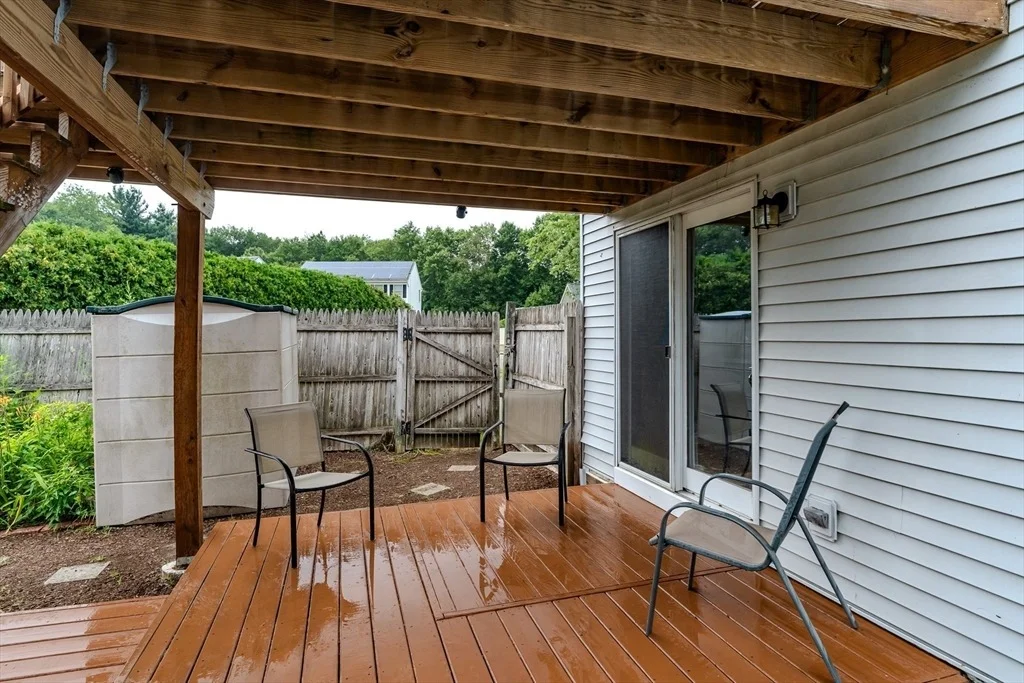 Photo of 43 Elaine Dr