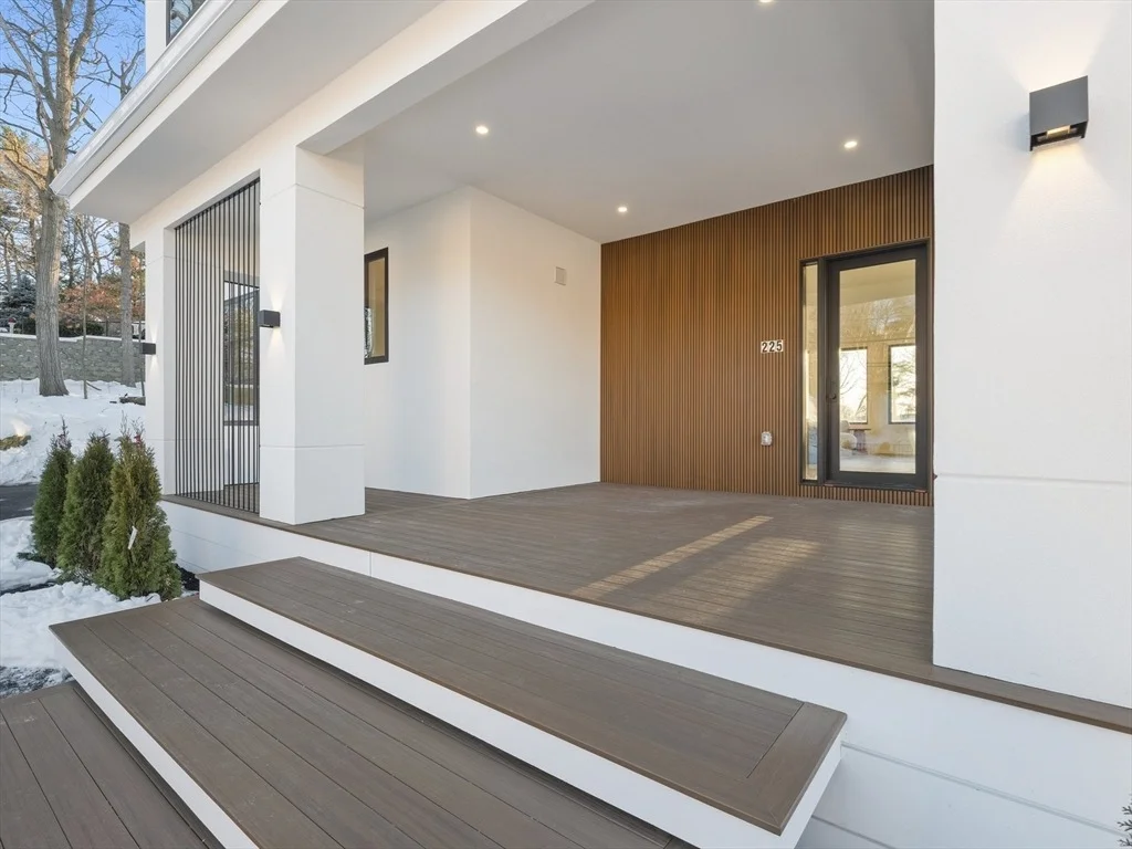 Photo of 225 Walnut St