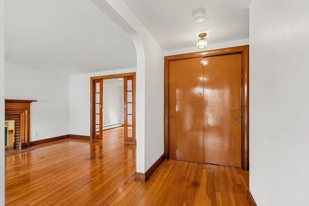 Photo of 215 West Shore Dr