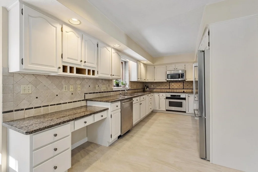 Photo of 9 Blanchard Rd