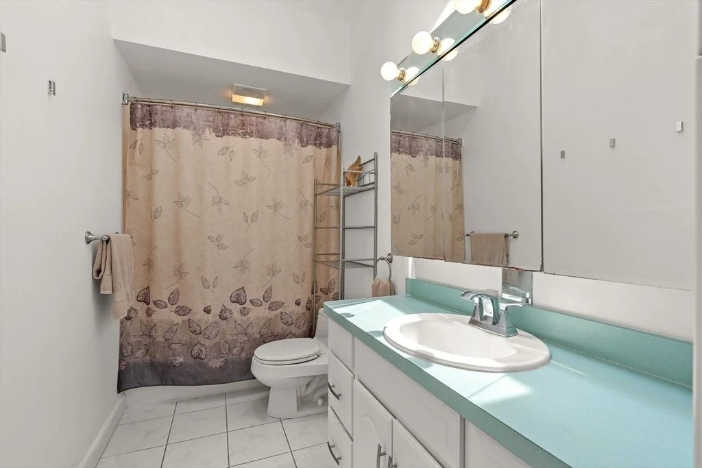 Photo of 10 Perley Ave