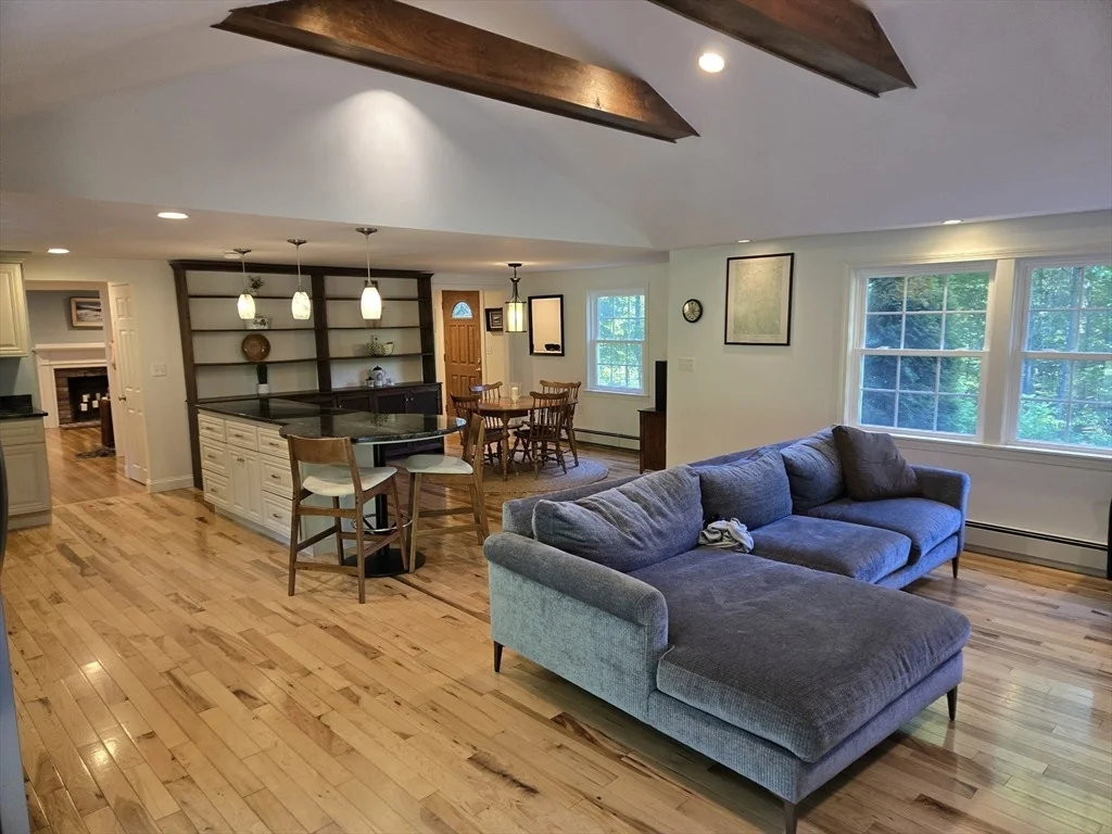 Photo of 8 Park Ln