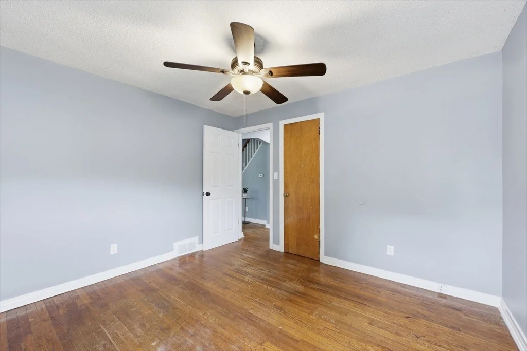 Photo of 111 Breckwood Blvd
