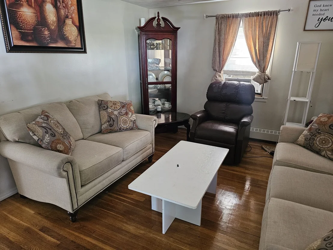 Photo of 22 Winchester Ave