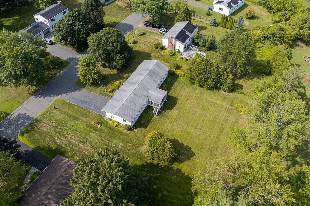 Photo of 124 Pondview Dr