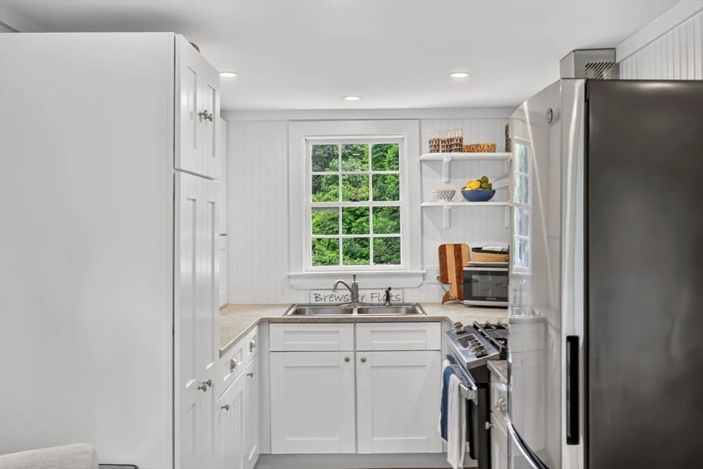 Photo of 130 Spring Ln