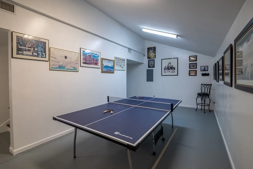 Photo of 213 Pomfret