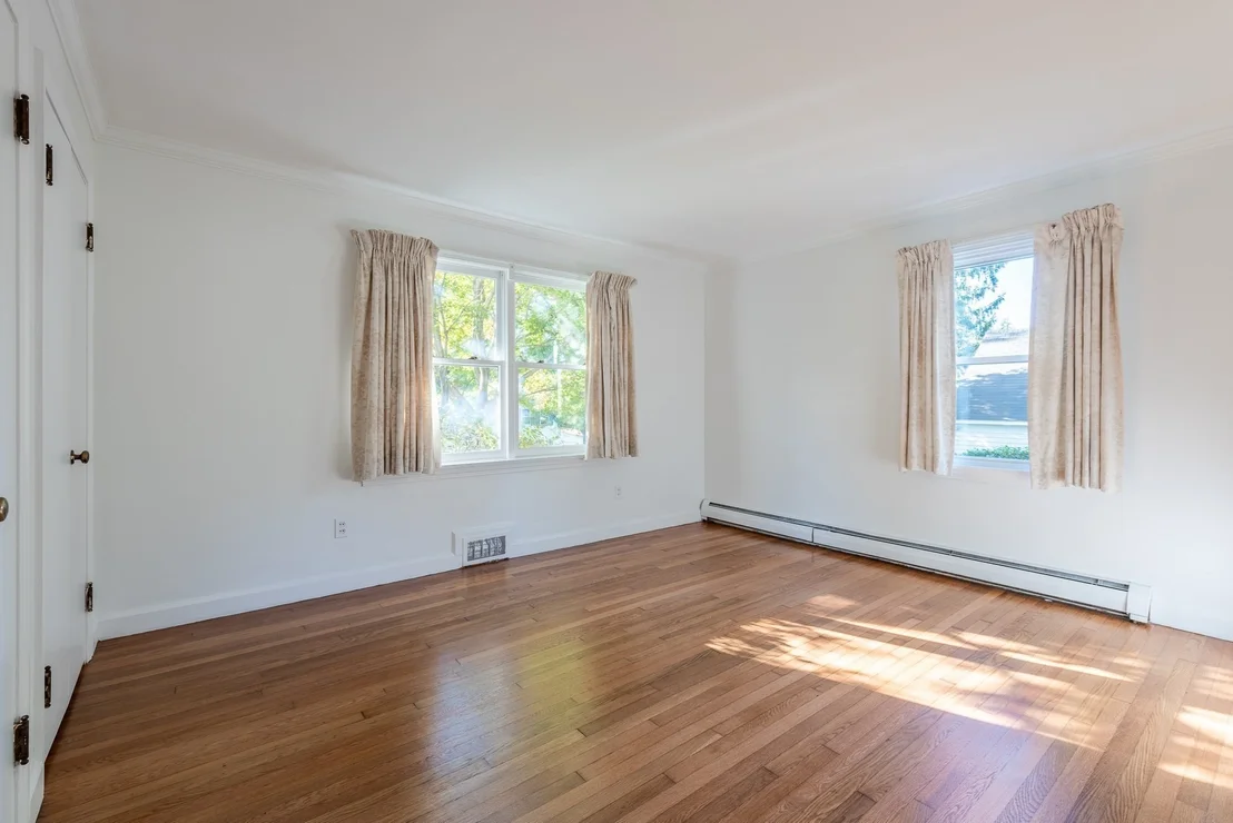 Photo of 18 Dana St