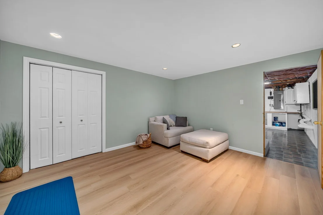 Photo of 2 Hunter Dr