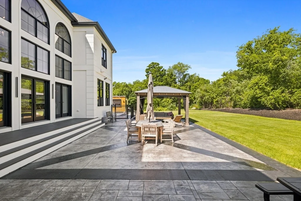 Photo of 19 Bridle Spur Ln