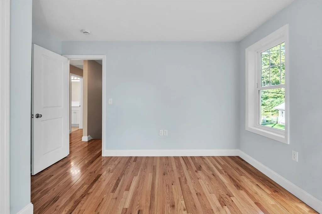 Photo of 18 Columbine Rd