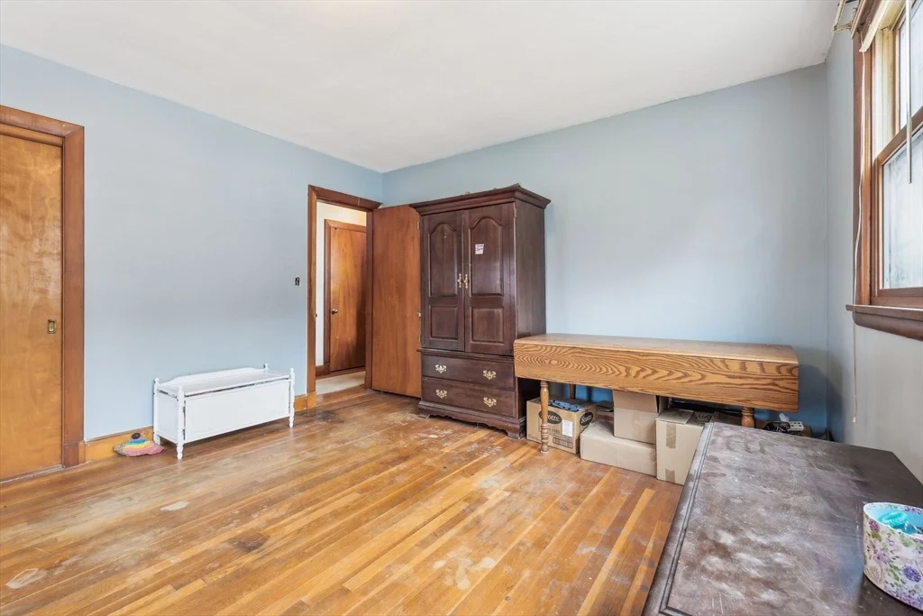 Photo of 33 Webster Ave