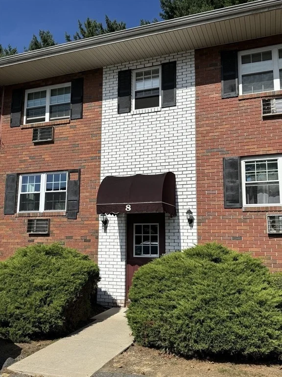 Photo of Unit A at 8 Maple Crest Cir