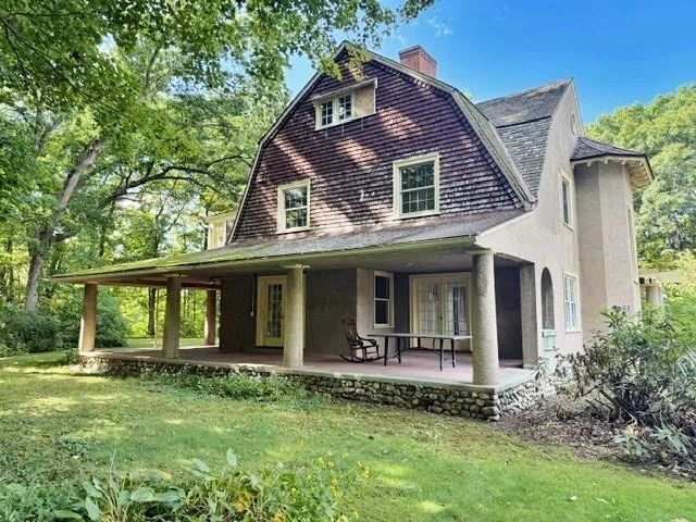 Photo of 230 North Main