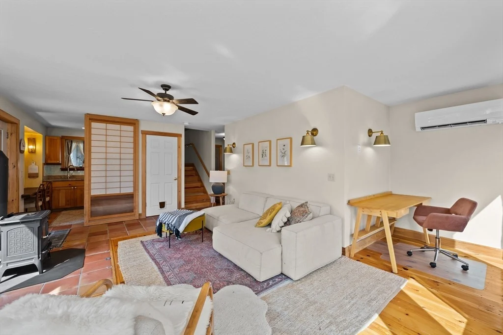 Photo of 999 Sheldon Road