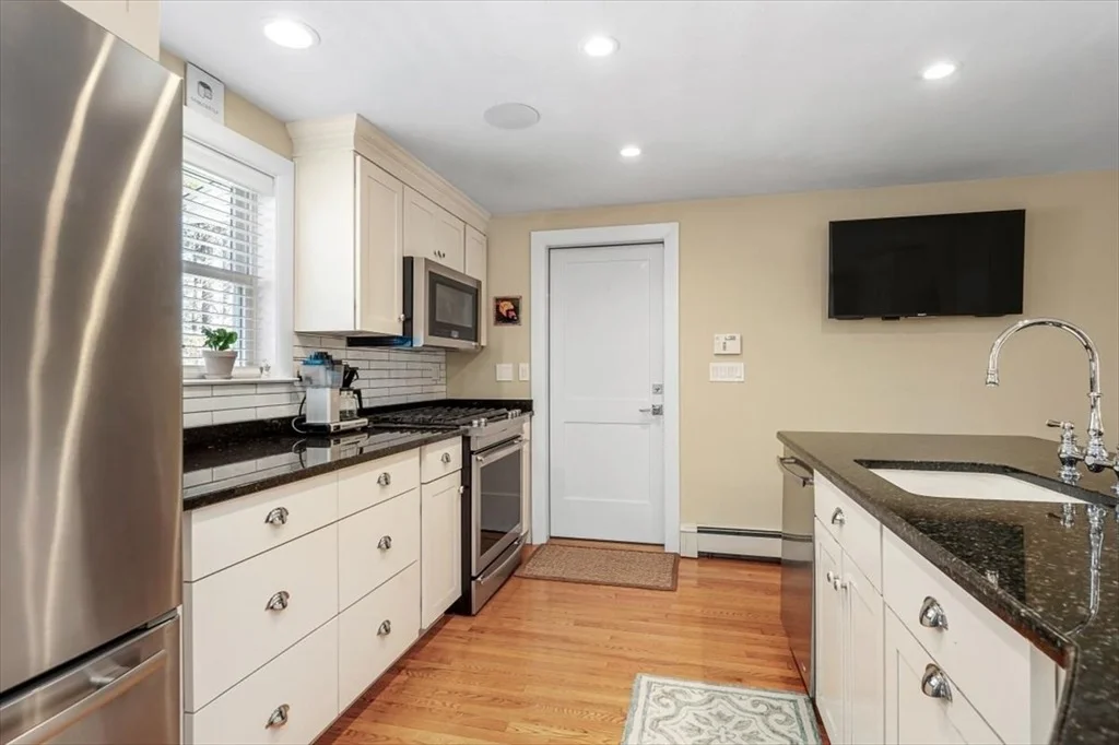 Photo of 7 Peter Hobart Dr