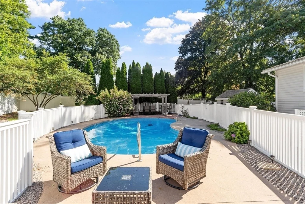 Photo of 2 Stratton Dr