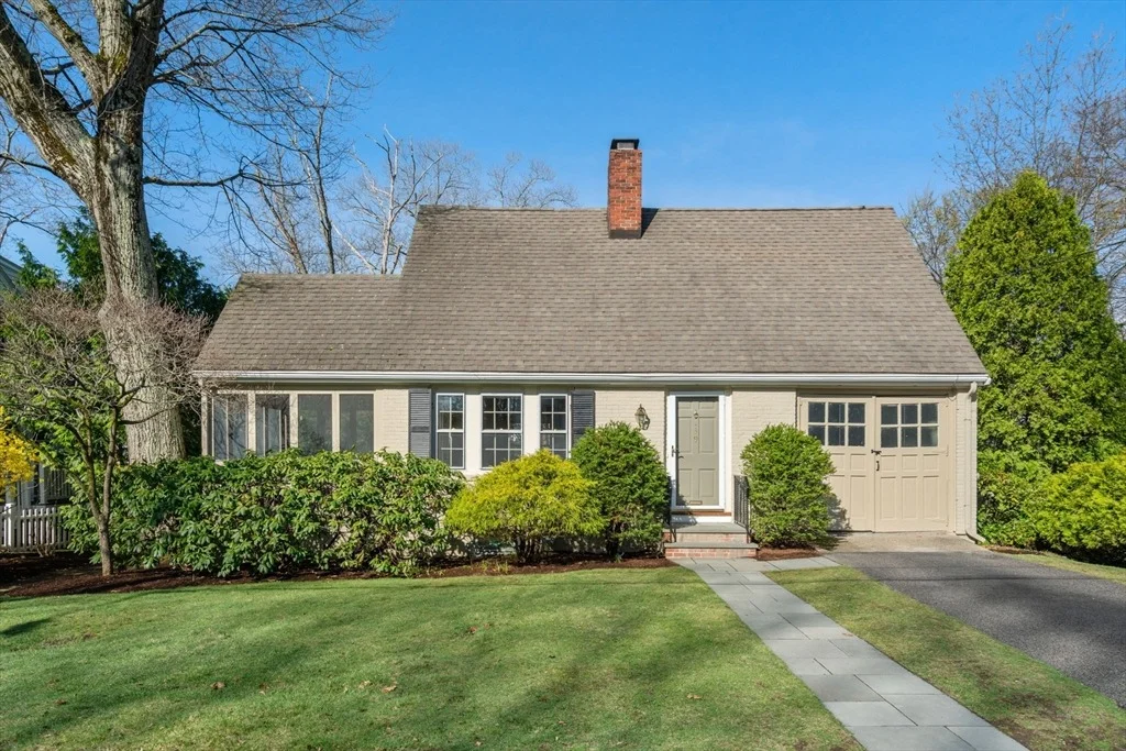 Photo of 39 Hickory Cliff Rd