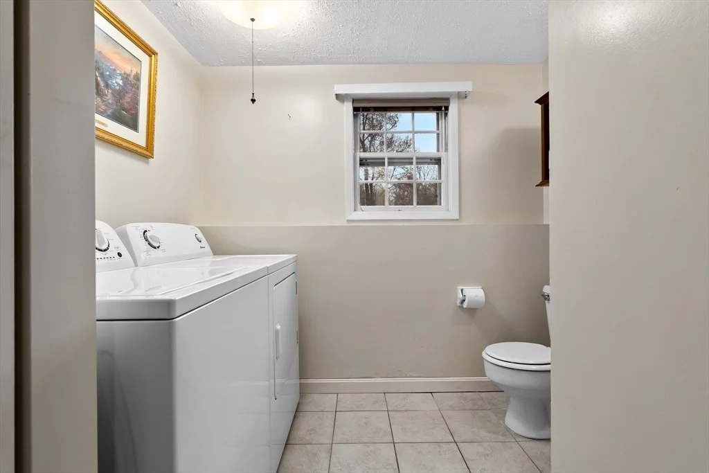 Photo of 17 Paulette Dr