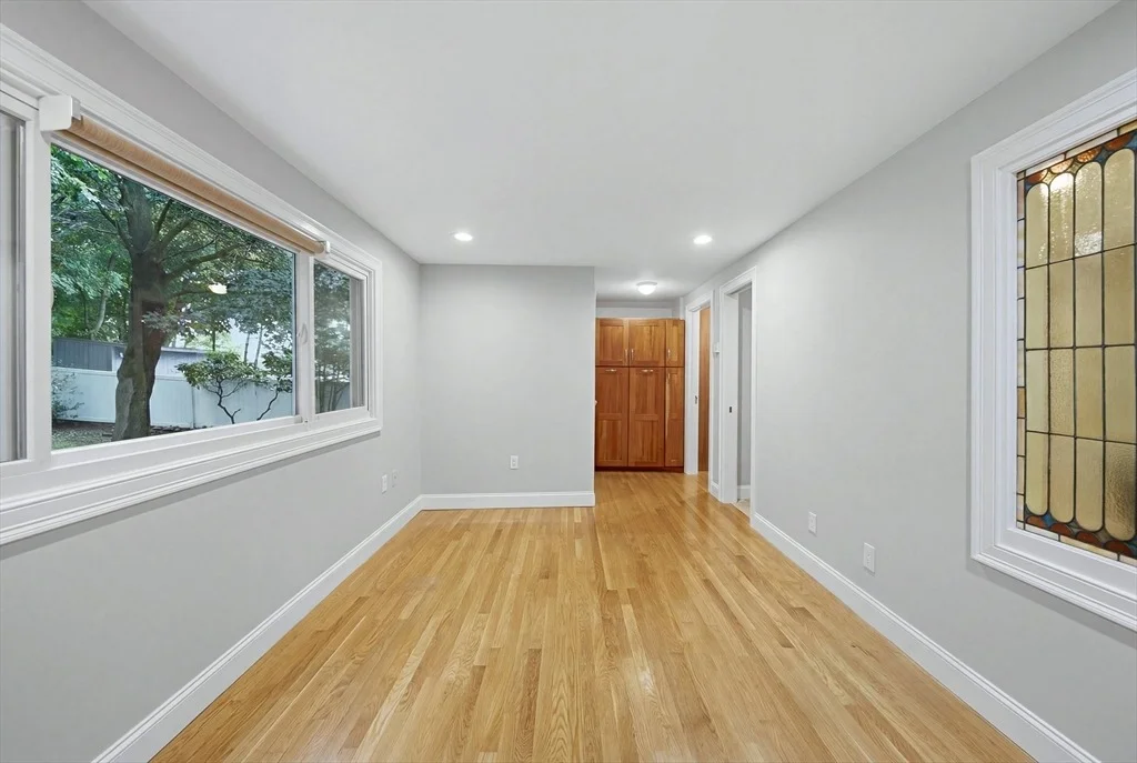 Photo of 8 Brackett Ave