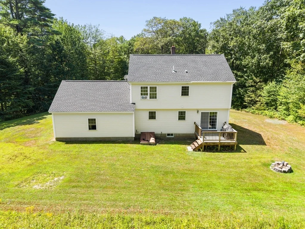 Photo of 32 Old County Rd