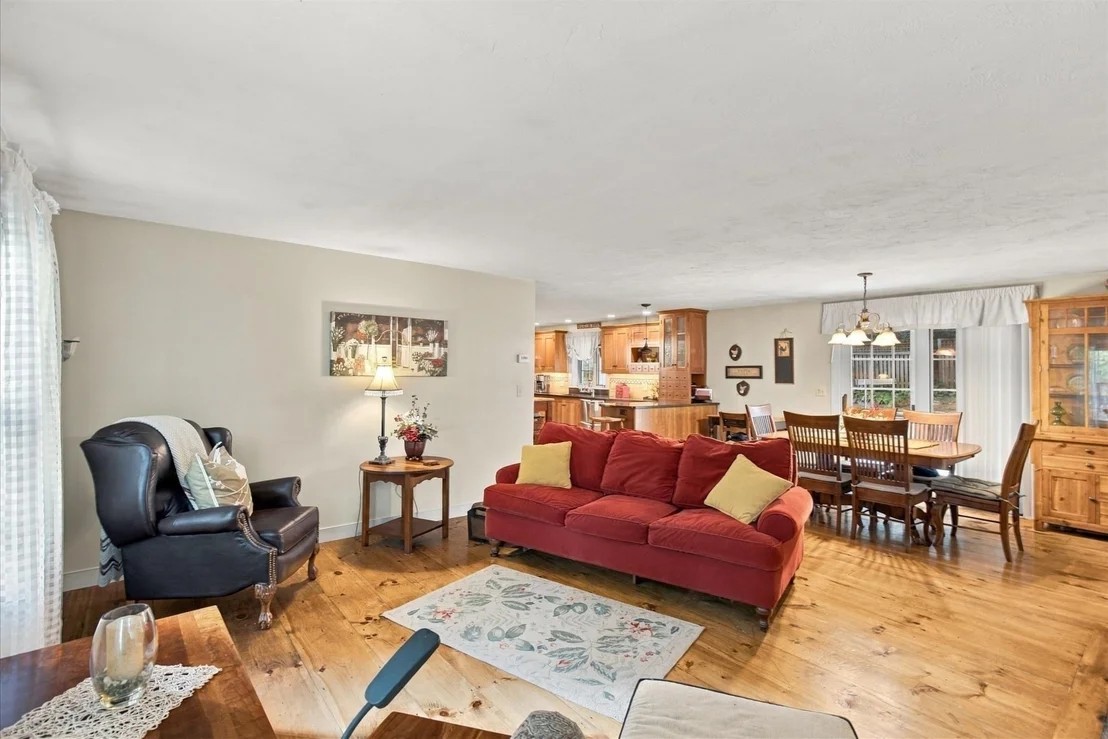 Photo of 7 Stony Brook Rd
