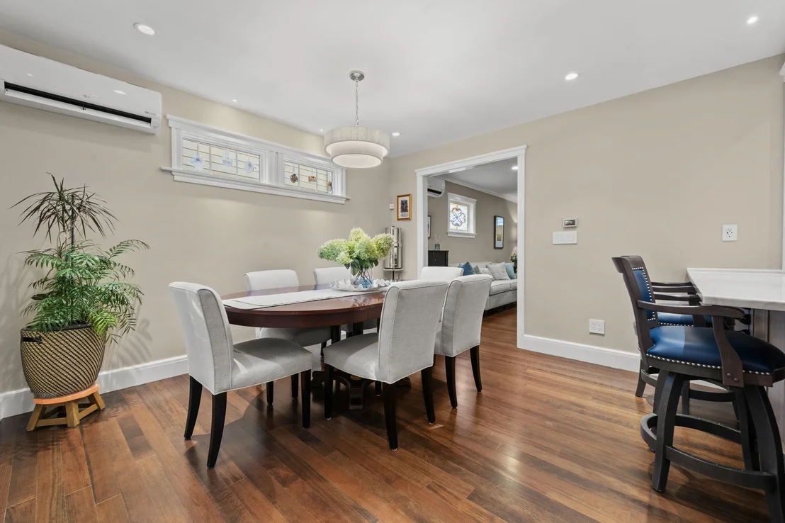 Photo of 49 Lynde Ave