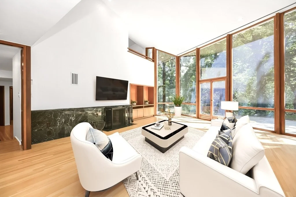 Photo of 115 Juniper Rd