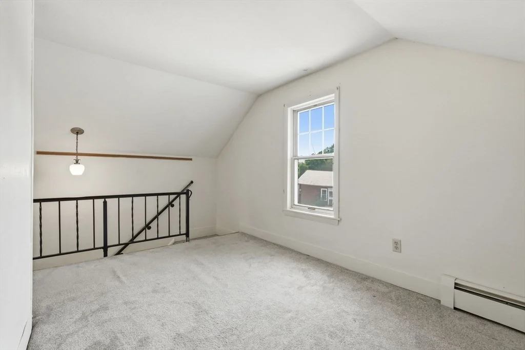 Photo of 71 Chestnut St