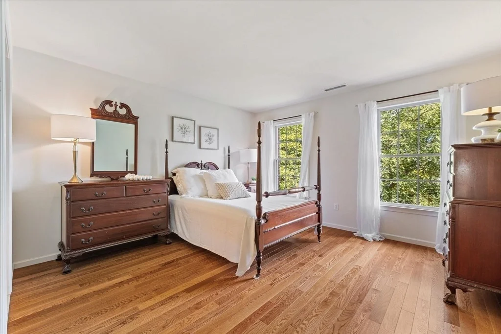 Photo of 7 Thoreau Cir