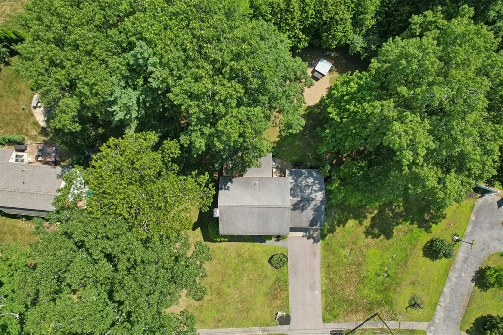 Photo of 4 Powerline Dr