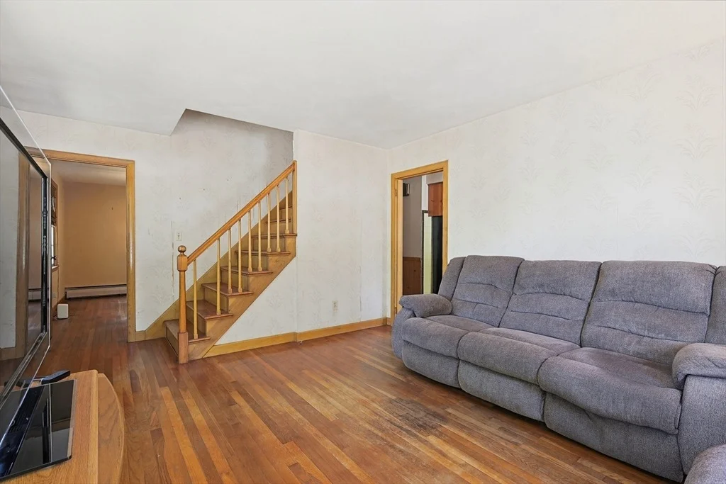Photo of 5 Robin Hood Dr.