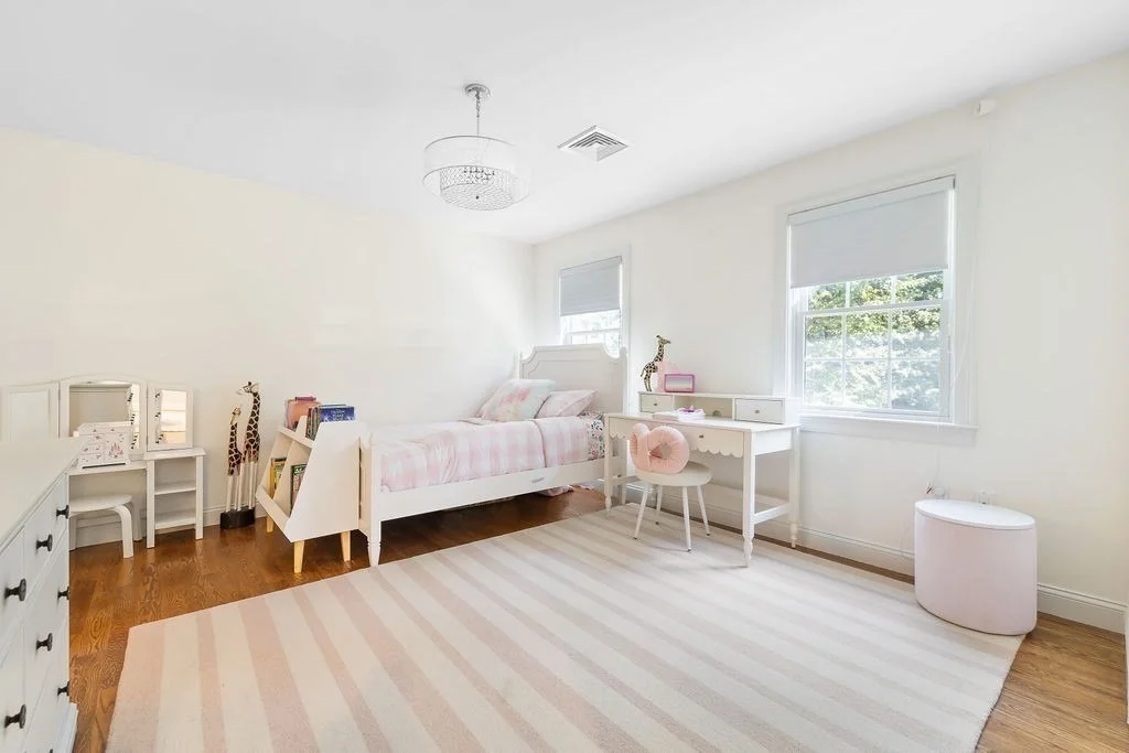 Photo of 100 Nobscot Drive