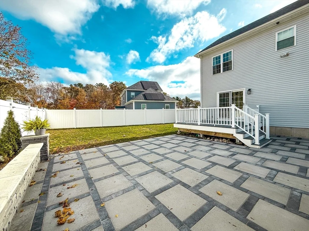 Photo of 11 Farland Cir