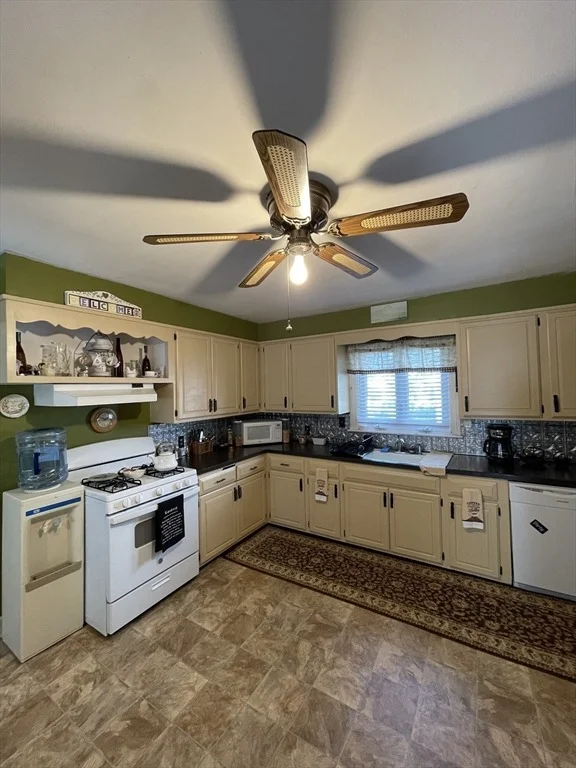 Photo of 27 Springvale Ave