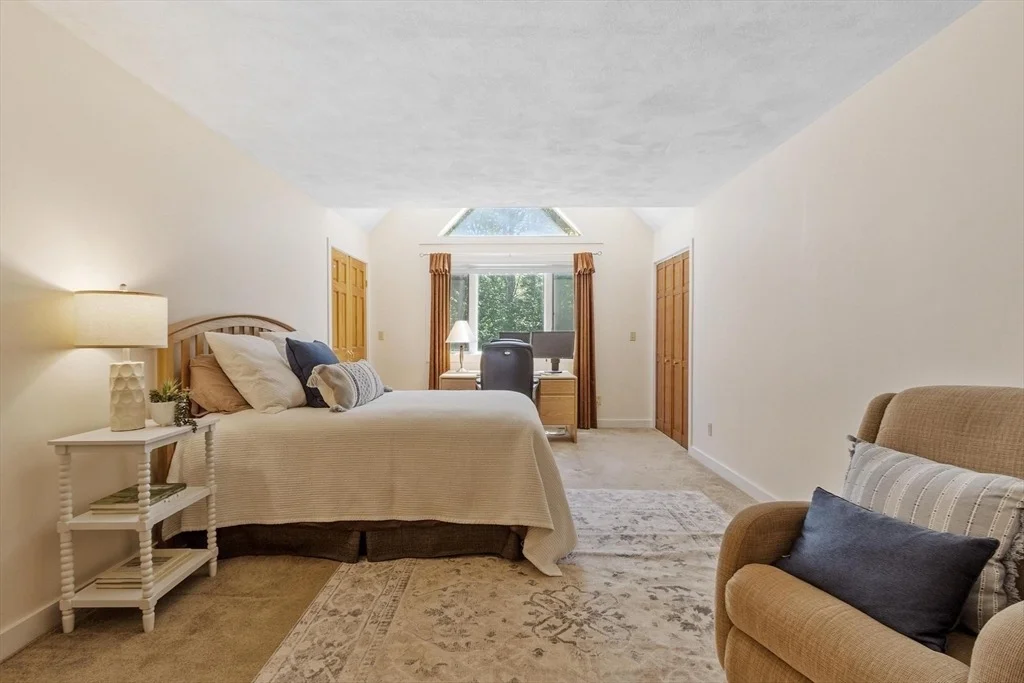 Photo of 78 Carroll Dr