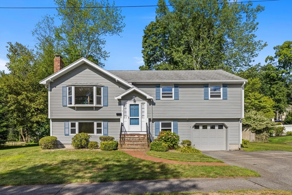 Photo of 9 Hemlock Rd